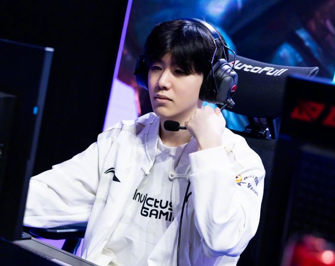 只是更陌生 只是更陌生